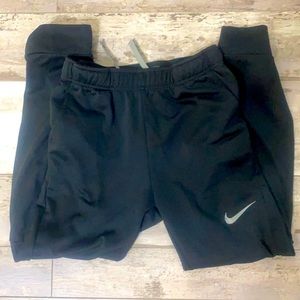 Black Nike boys dri fit joggers in excellent condition size XL.
